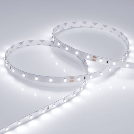 svetodiodnaya-lenta-rt-2-5000-24v-white6000-3528-300-led-lux_9559