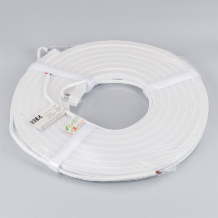 svetodiodnaya-lenta-germetichnaya-moonlight-side-a140-12x17mm-24v-warm2400-9.6-wm-ip67-5m-wire-x2_7422