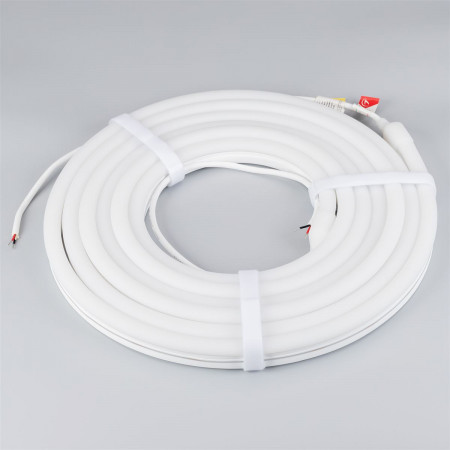 svetodiodnaya-lenta-germetichnaya-moonlight-side-a140-12x24mm-24v-warm2200-9.6-wm-ip68-5m-wire-x2_7454